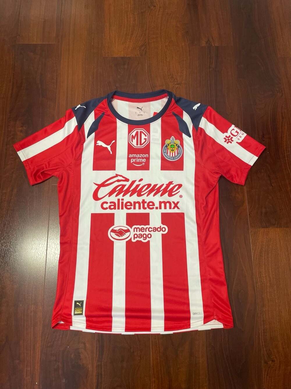 NWT Puma Chivas Guadalajara 2025/26 Home Fan Jersey Men's Size Small